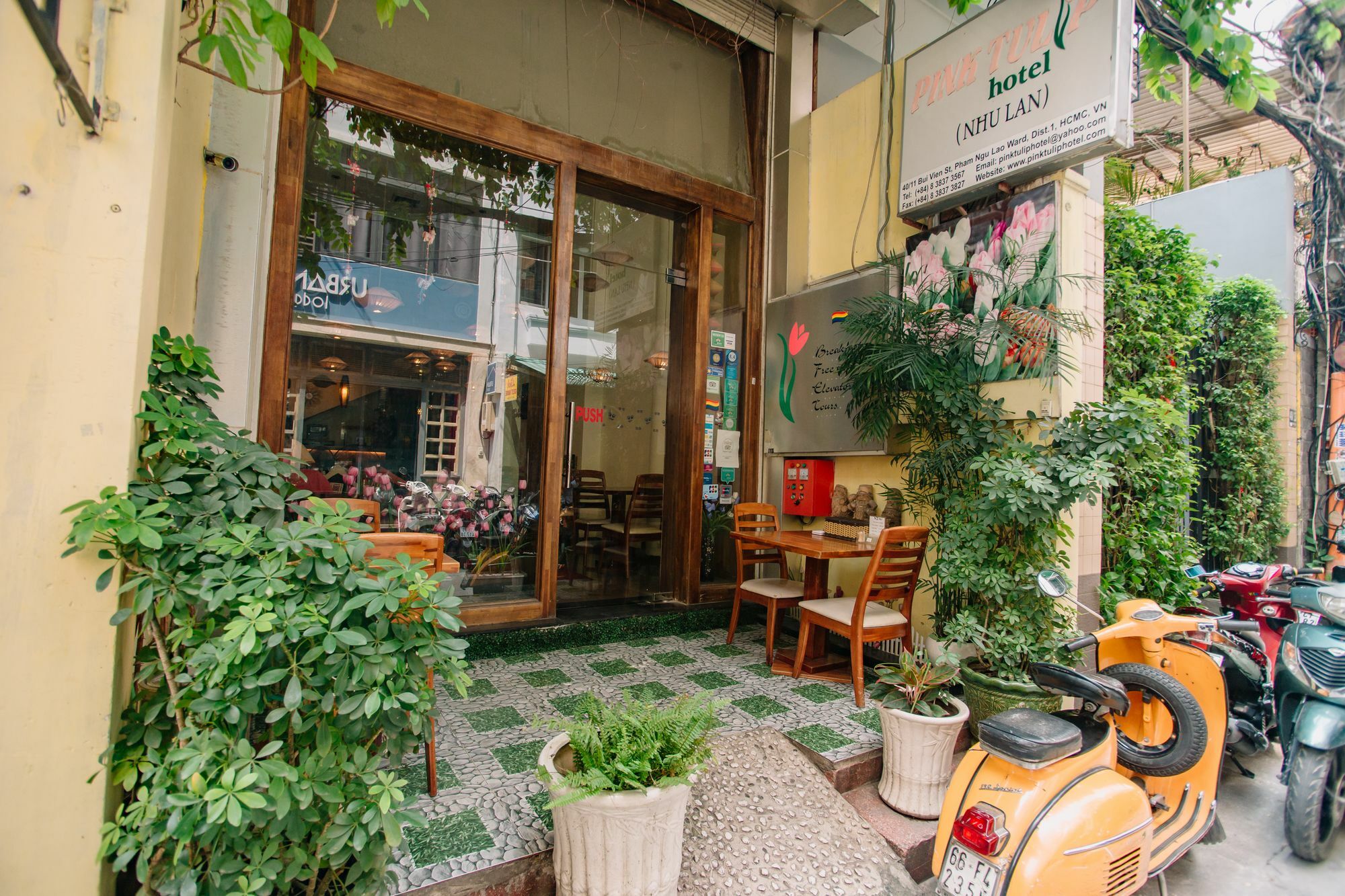 Canary Saigon Hotel Хошимин Екстериор снимка